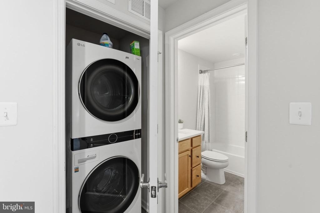 10501 John Glenn Street - Photo 32