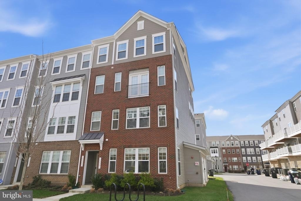 10501 John Glenn Street - Photo 1