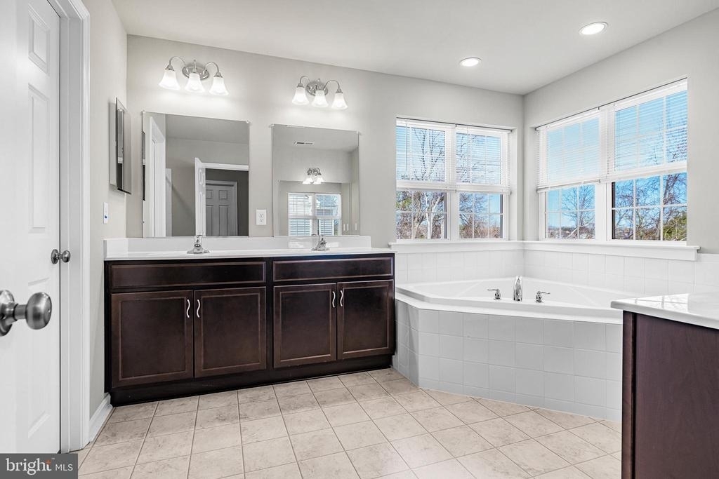 243 Wavyleaf Drive - Photo 27