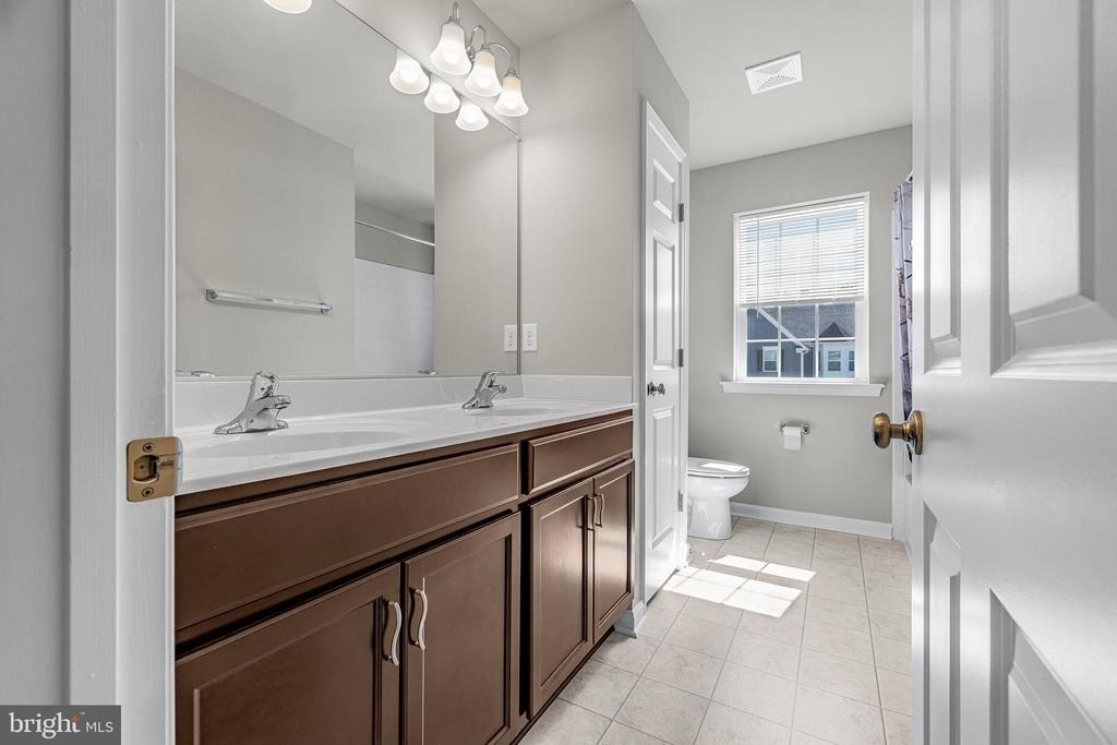 243 Wavyleaf Drive - Photo 18