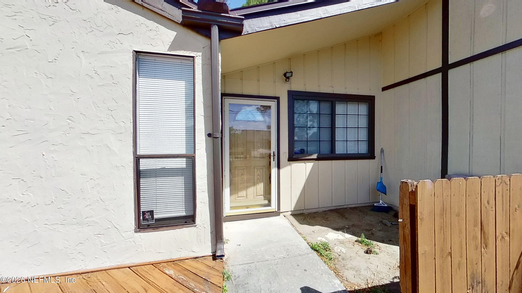 2530 Whispering Woods Boulevard - Photo 2