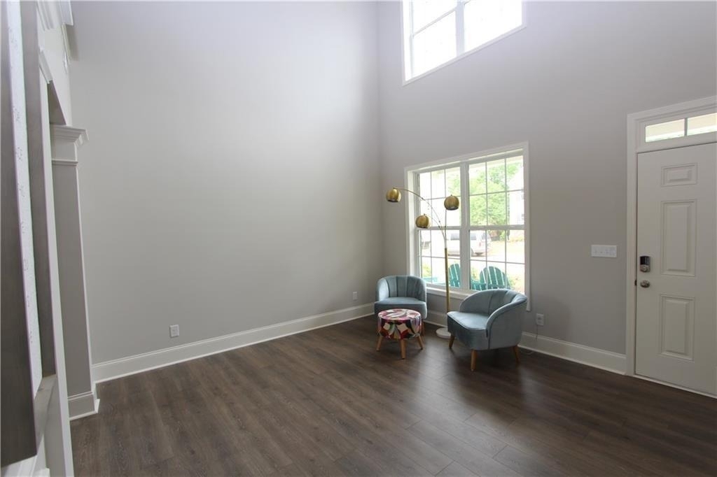 6870 Rambling - Photo 2