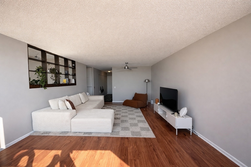 5320 N Sheridan Road - Photo 1