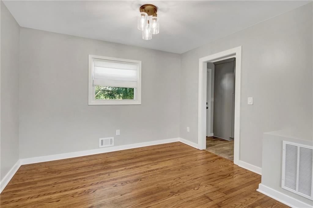 2692 Rockcliff Road Se - Photo 5