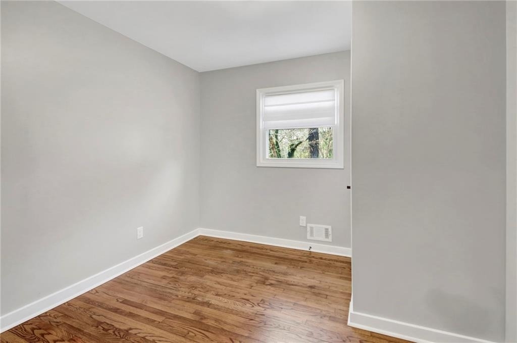 2692 Rockcliff Road Se - Photo 11