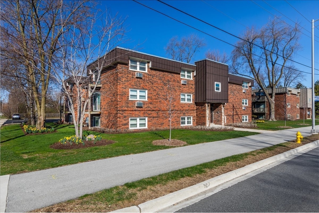 5740 East Avenue - Photo 16