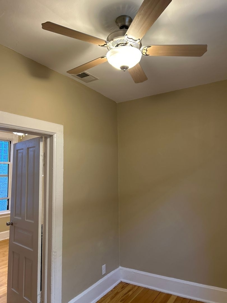862 N Hermitage Avenue - Photo 12