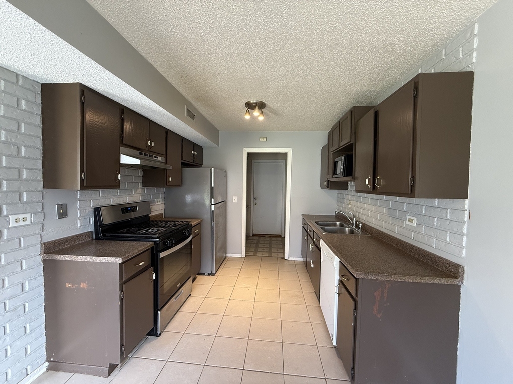 4564 Whitney Drive - Photo 5