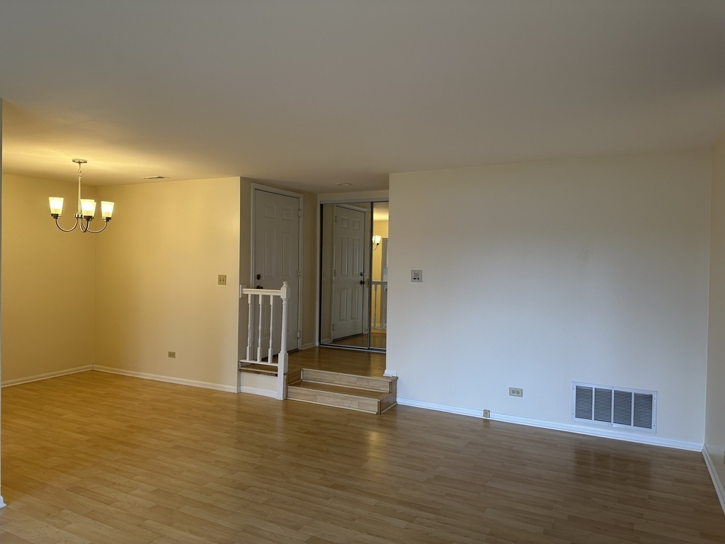1250 N Streamwood Lane - Photo 4