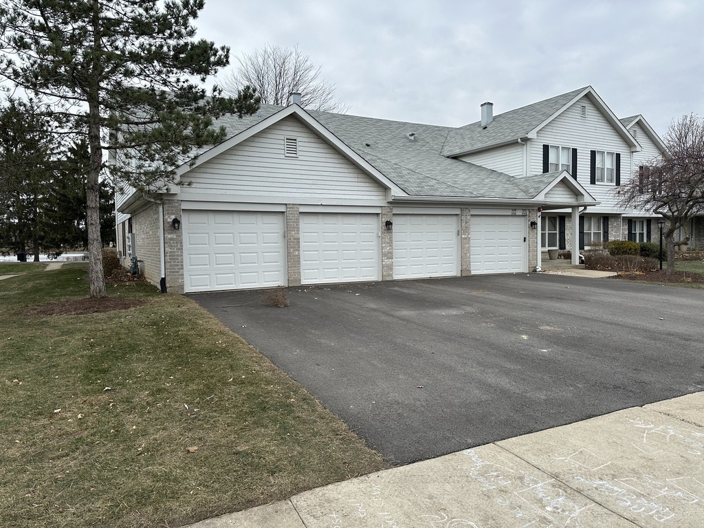 1250 N Streamwood Lane - Photo 0