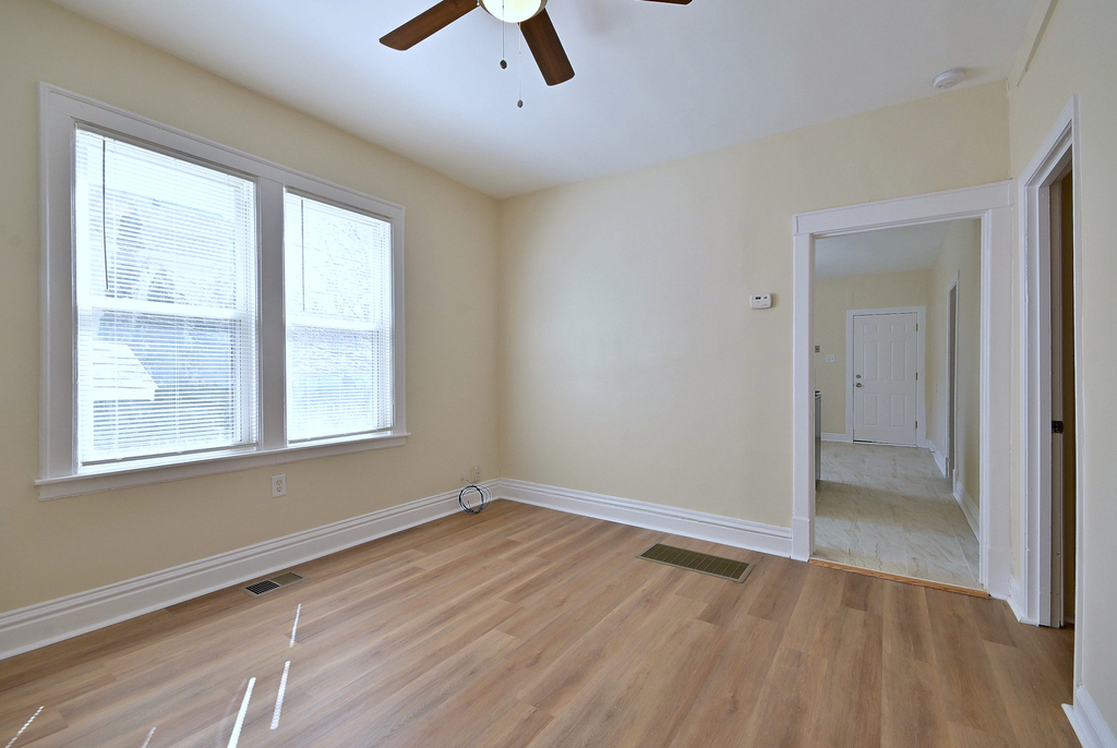 8602 S Muskegon Avenue - Photo 2
