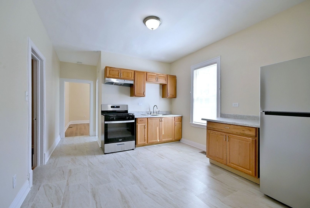 8602 S Muskegon Avenue - Photo 12