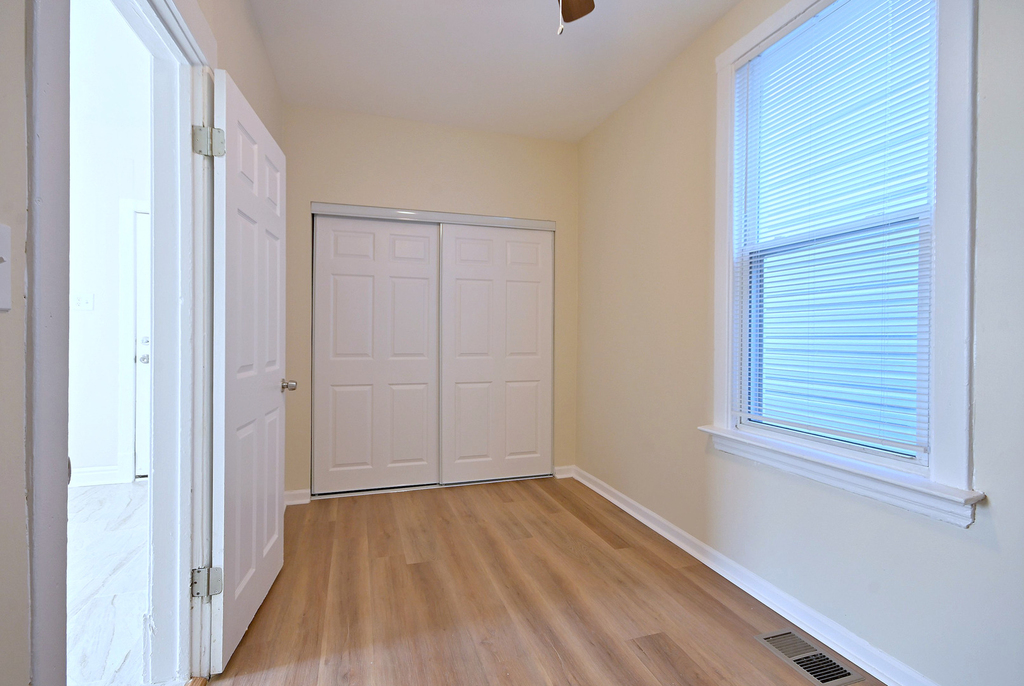 8602 S Muskegon Avenue - Photo 8