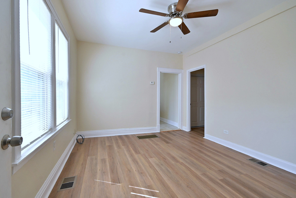 8602 S Muskegon Avenue - Photo 1