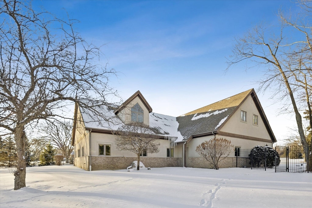 16w125 89th Street - Photo 0
