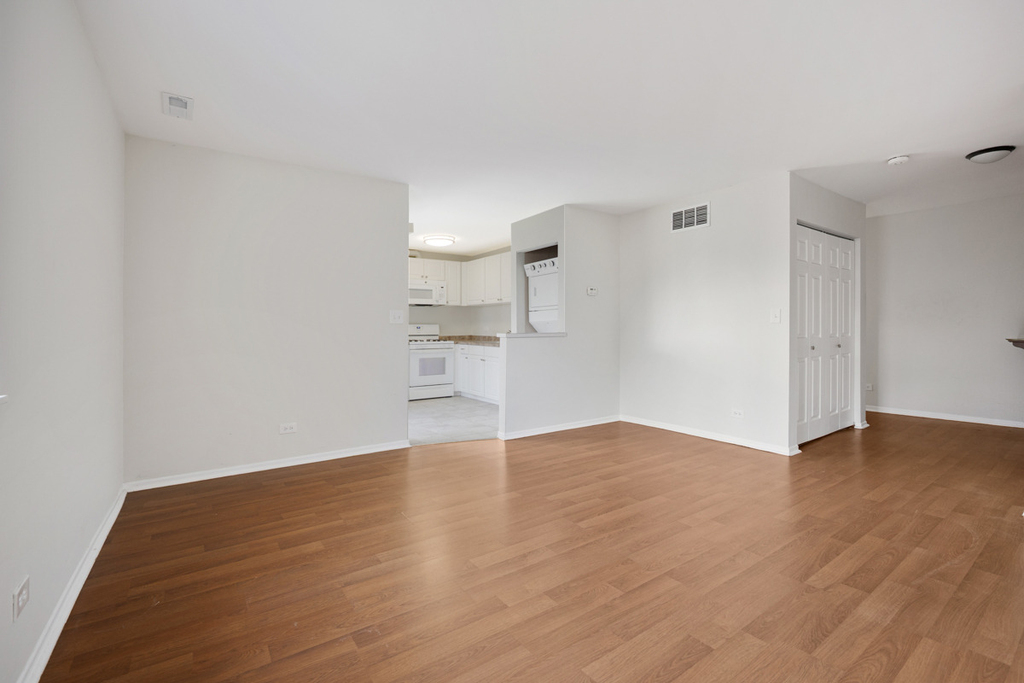 93 N Victoria Lane - Photo 3