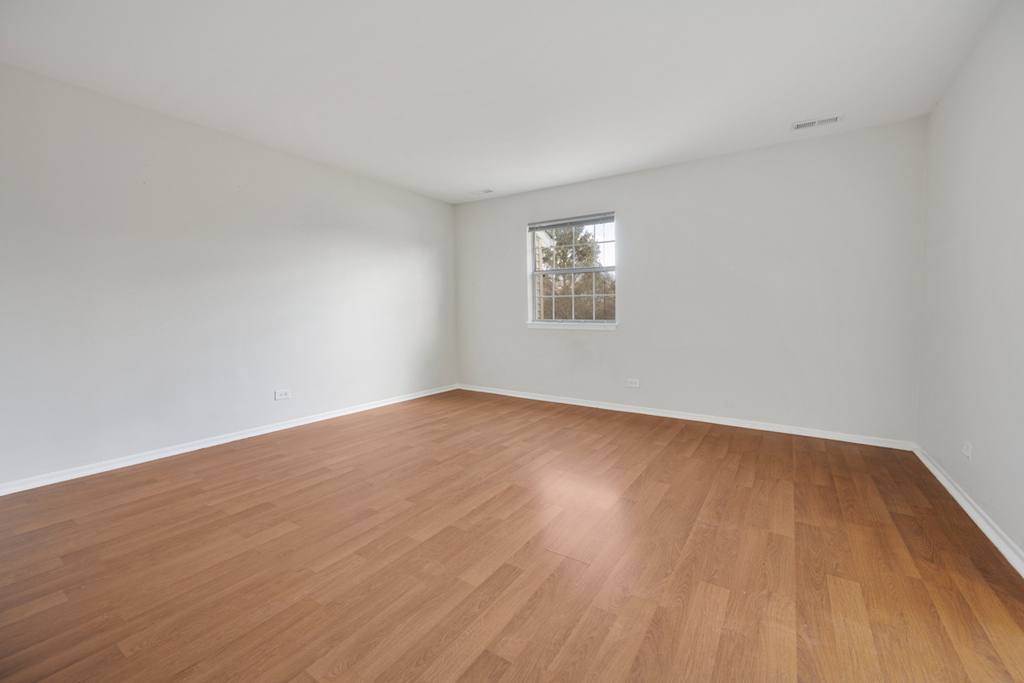 93 N Victoria Lane - Photo 2