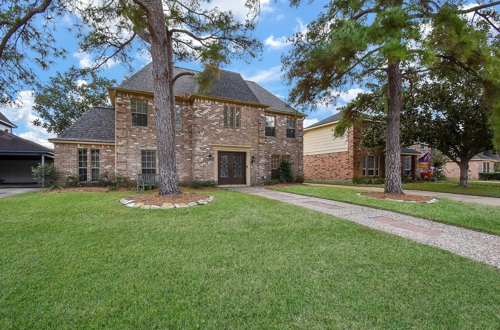 910 Shillington Drive - Photo 1