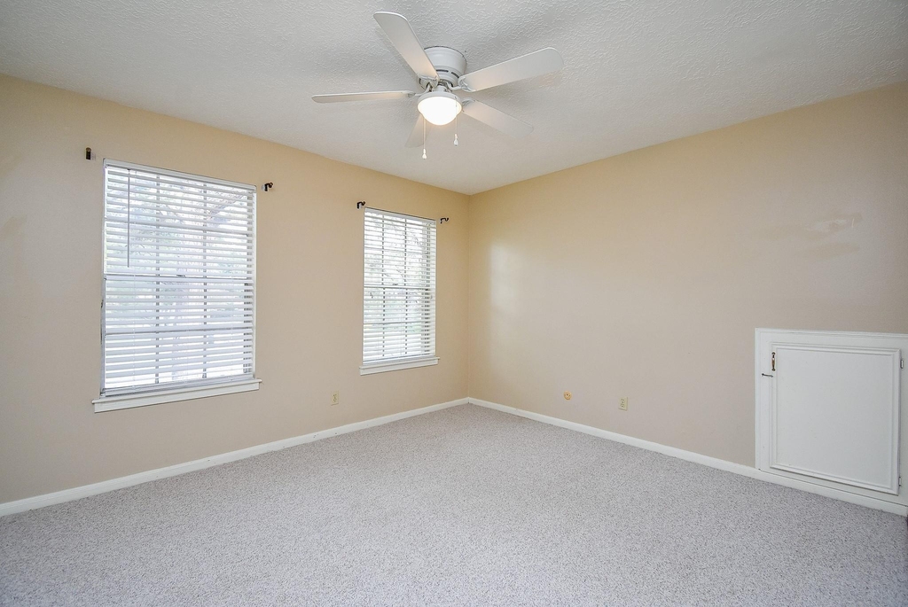 910 Shillington Drive - Photo 42
