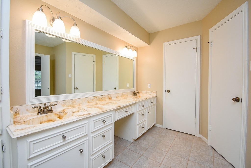 910 Shillington Drive - Photo 33