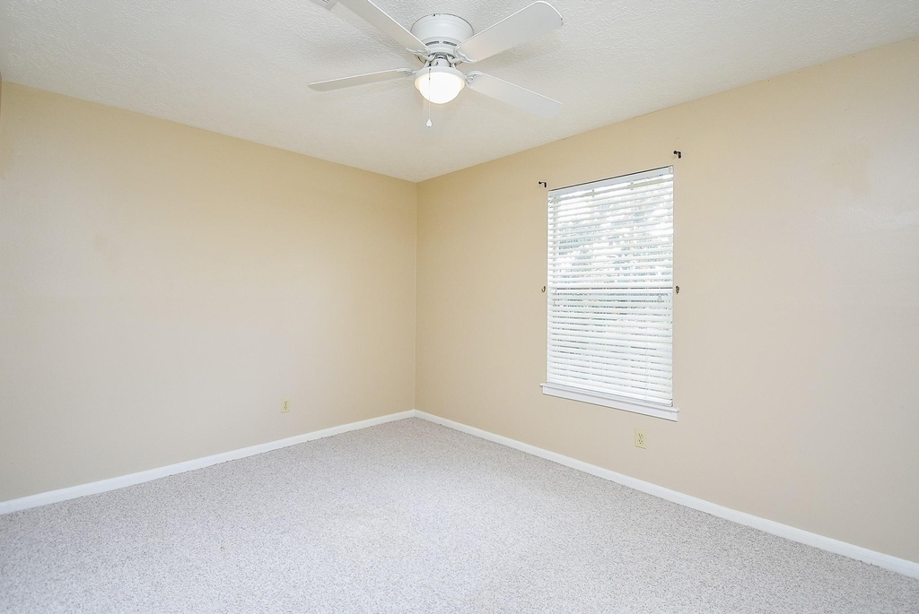 910 Shillington Drive - Photo 41
