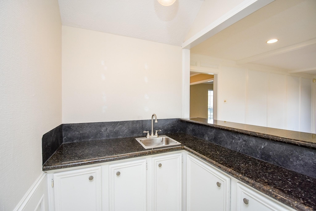 910 Shillington Drive - Photo 15