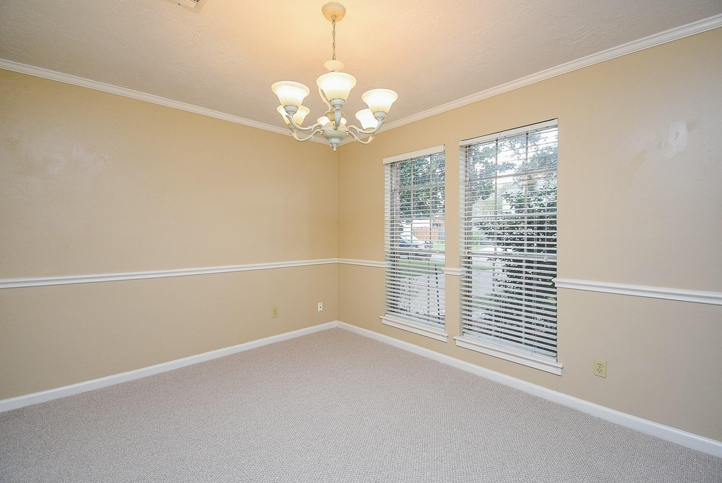 910 Shillington Drive - Photo 9
