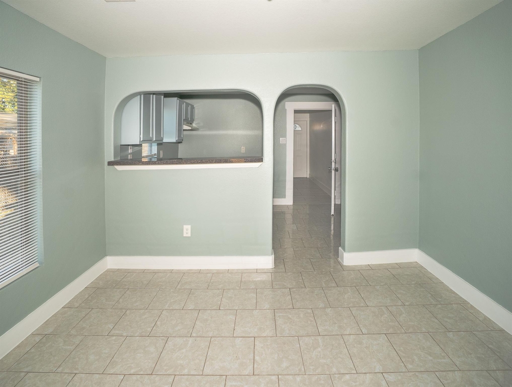 4826 Bristol Street - Photo 6