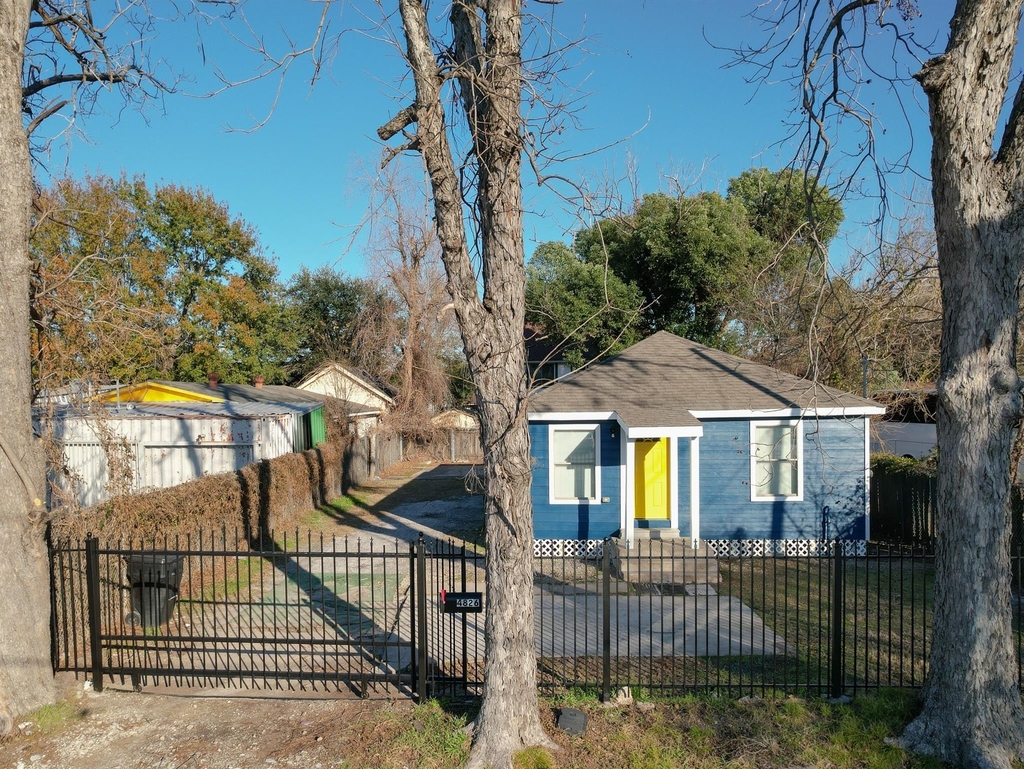 4826 Bristol Street - Photo 1
