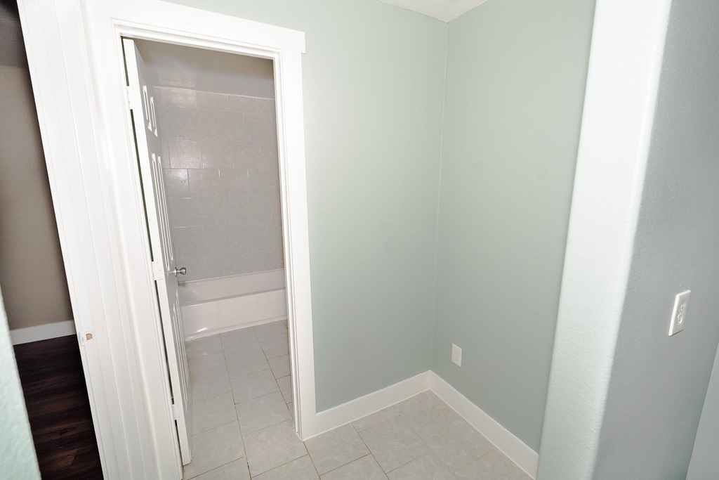 4826 Bristol Street - Photo 10
