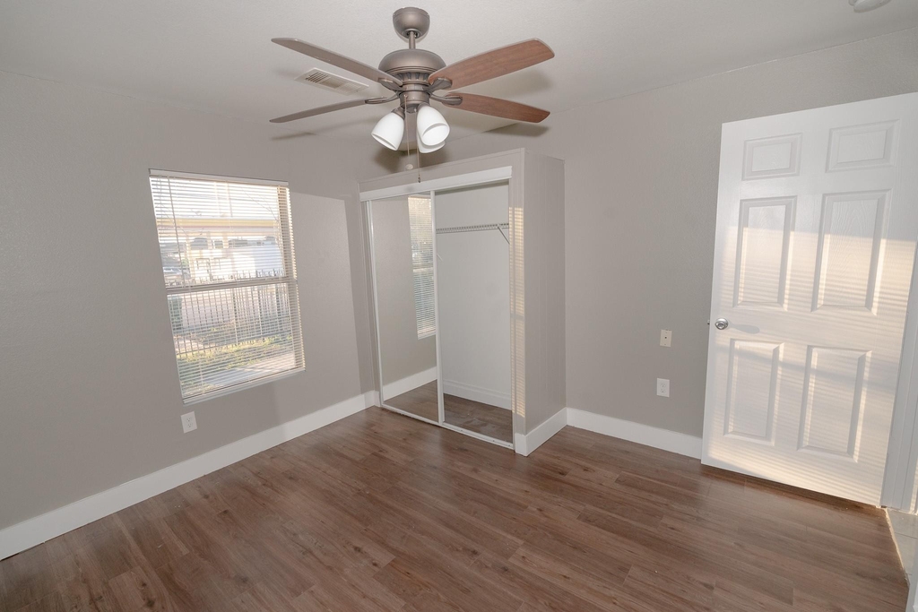 4826 Bristol Street - Photo 14
