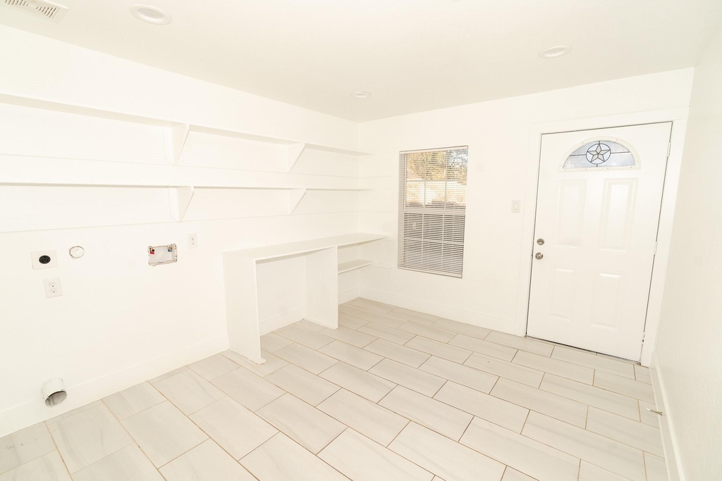 4826 Bristol Street - Photo 11