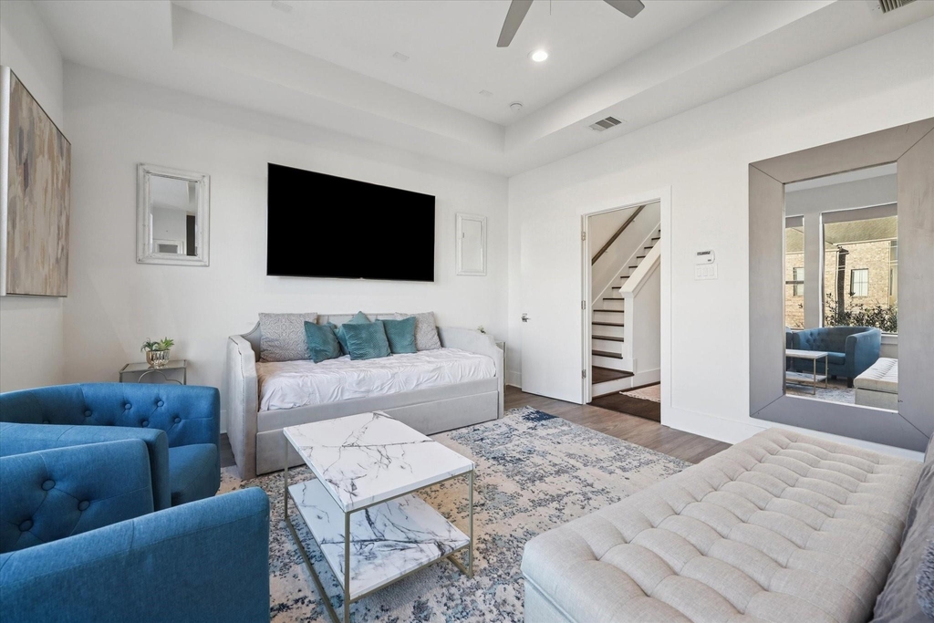 1717 Silver Street - Photo 9