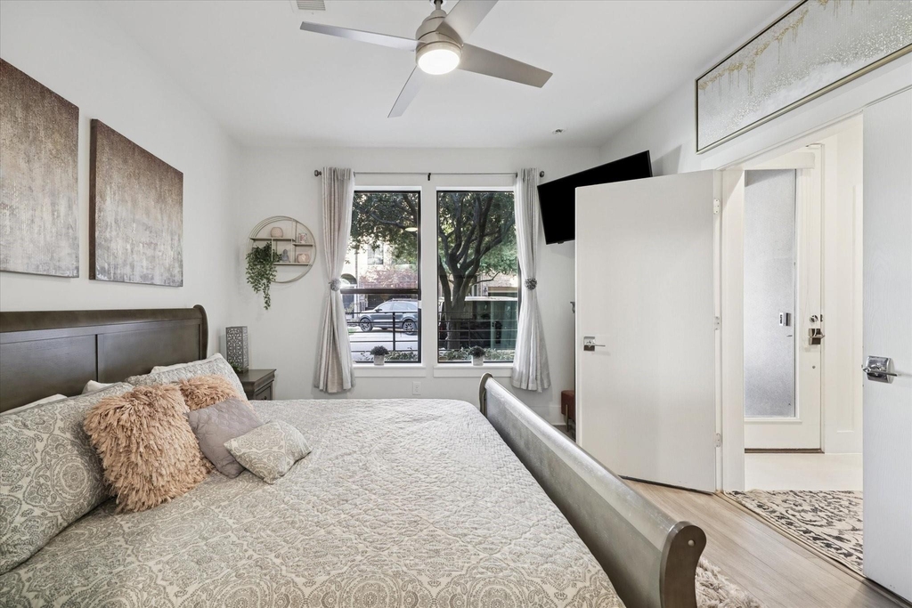 1717 Silver Street - Photo 12