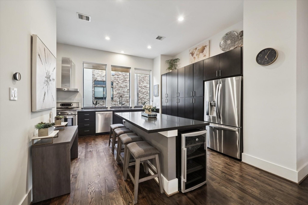 1717 Silver Street - Photo 8