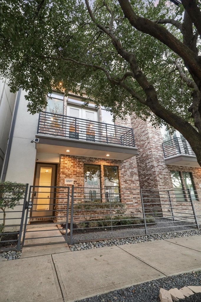 1717 Silver Street - Photo 4