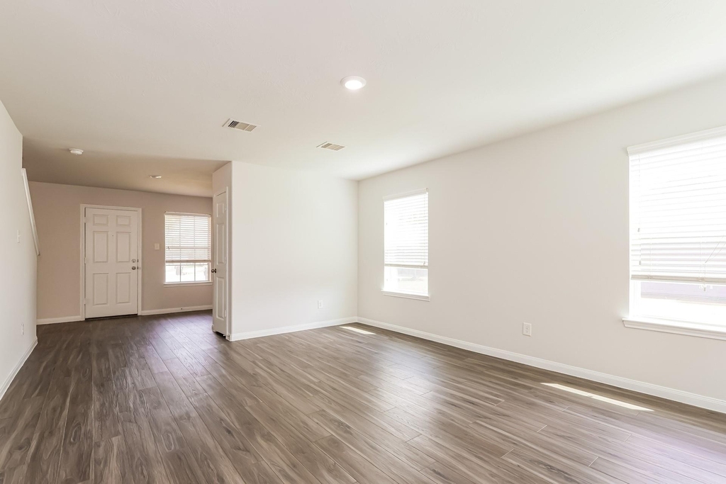 2438 Gibbs Bend Court - Photo 9