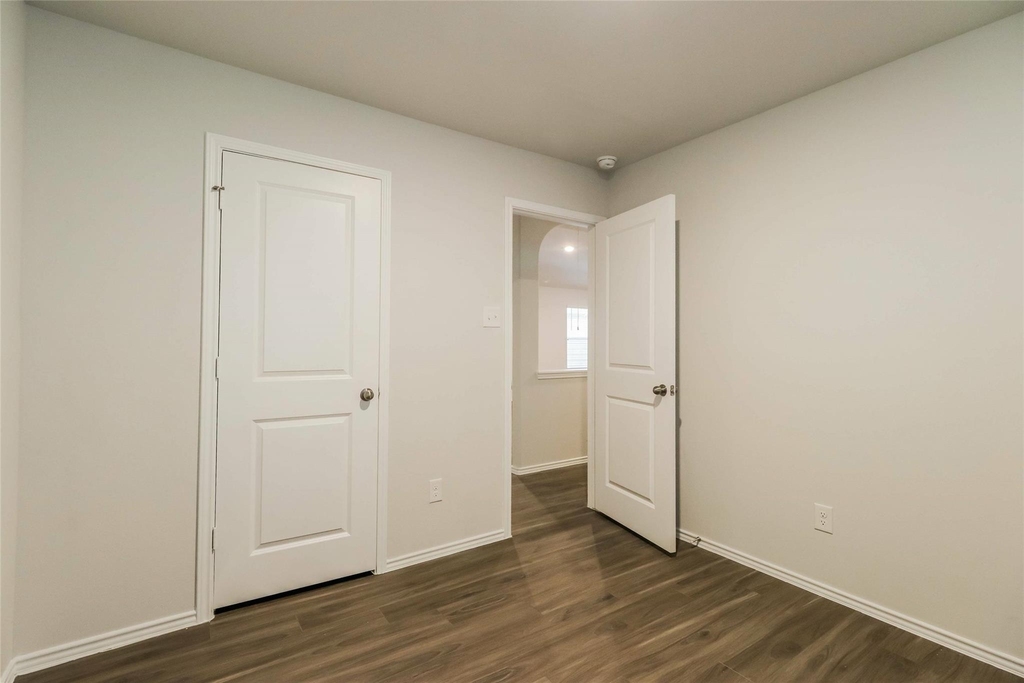 2166 Middle Ridge Drive - Photo 4