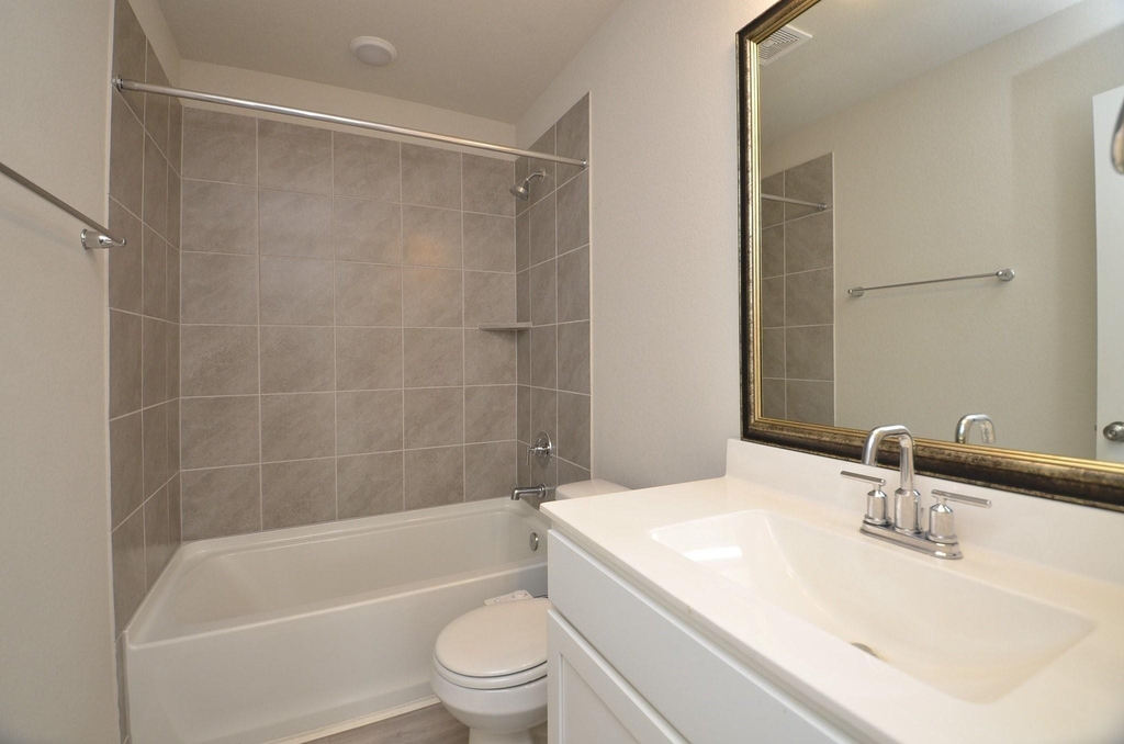 8230 Blue Fish Drive - Photo 3