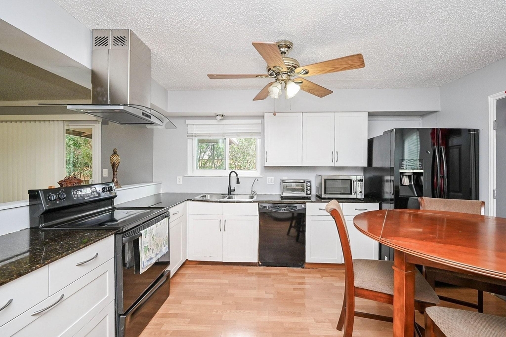 13102 Richmond Avenue - Photo 17
