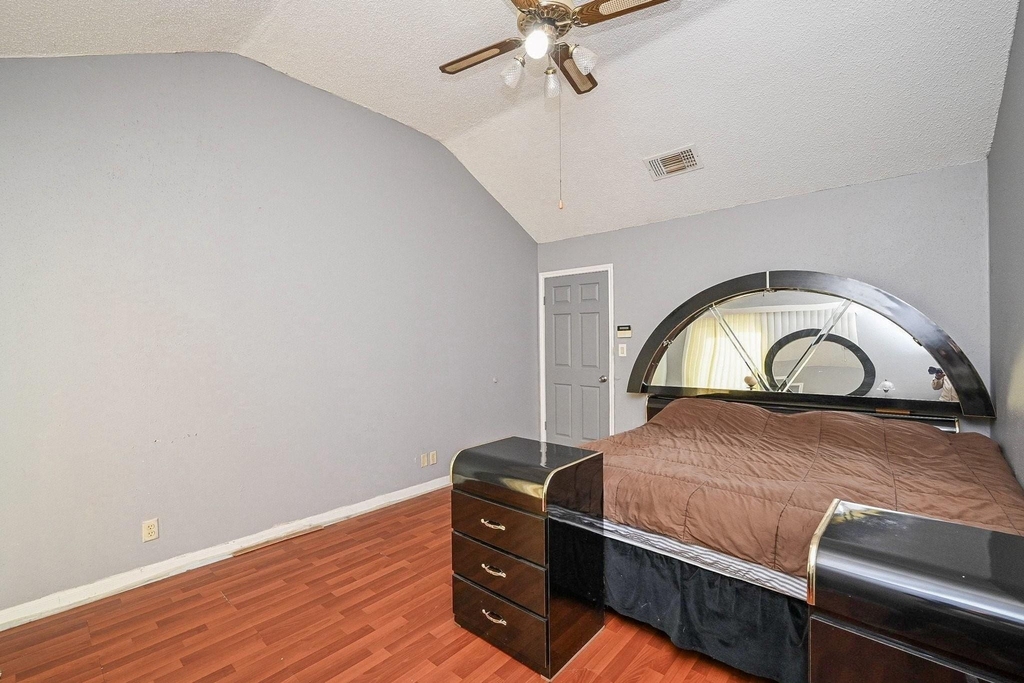 13102 Richmond Avenue - Photo 5