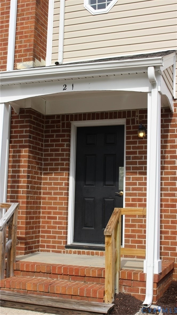 110 Dupuy Avenue - Photo 0