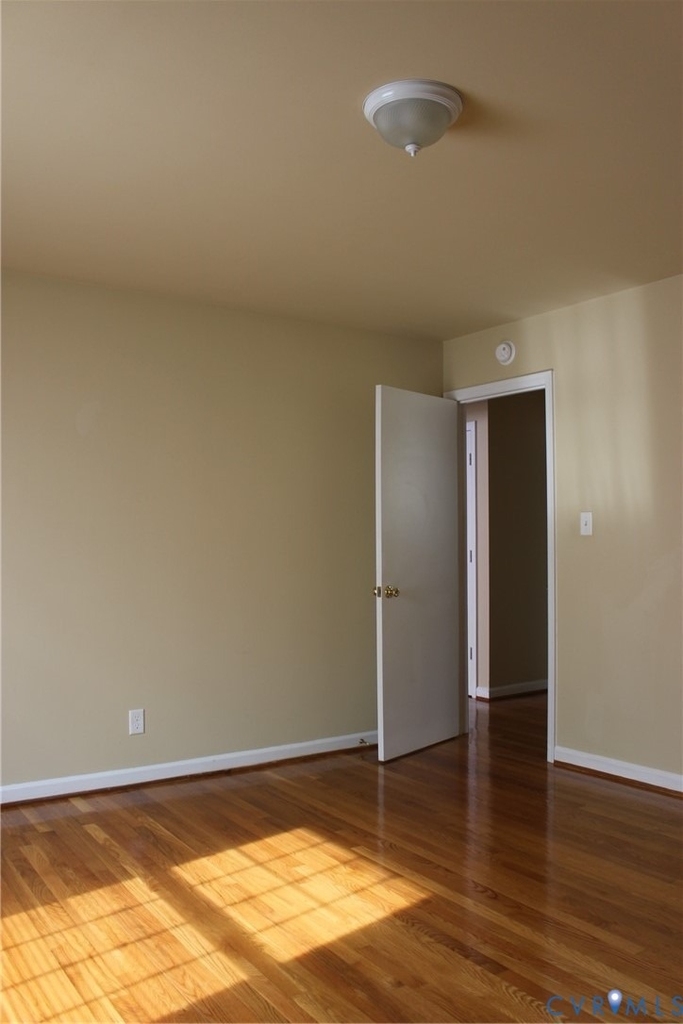 110 Dupuy Avenue - Photo 4