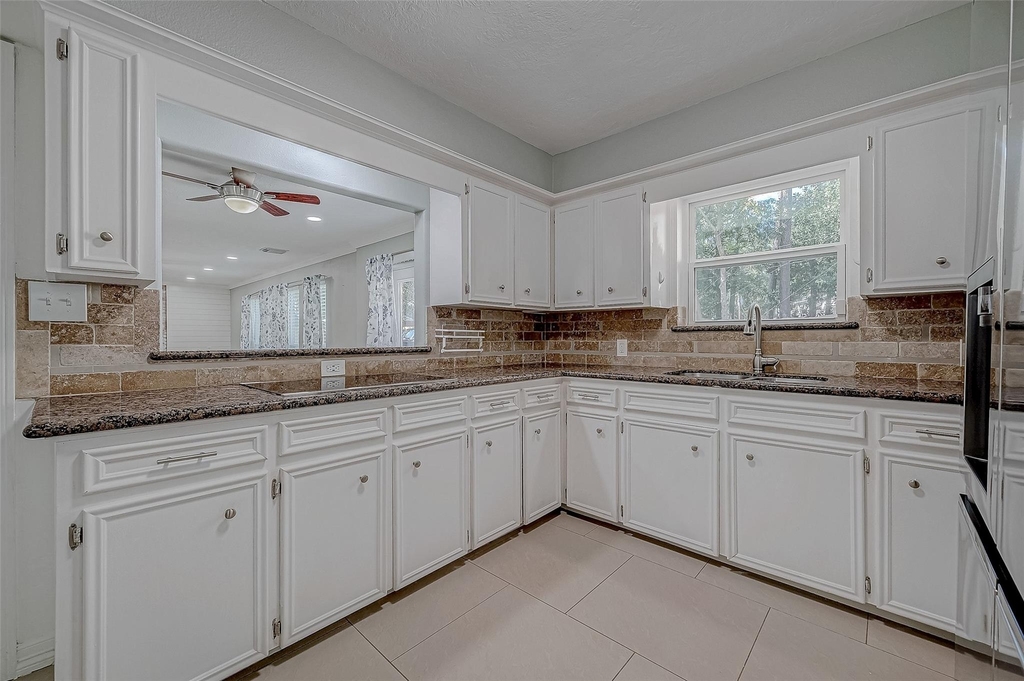 8110 Bent Oak Lane - Photo 16