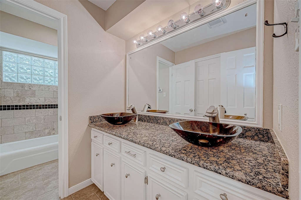 8110 Bent Oak Lane - Photo 30