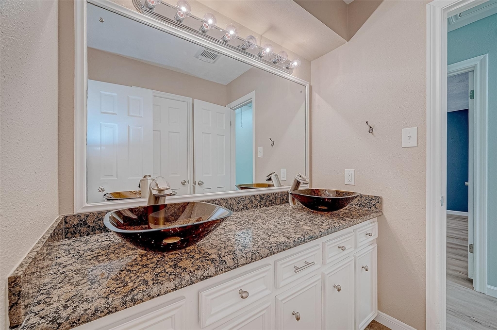 8110 Bent Oak Lane - Photo 31