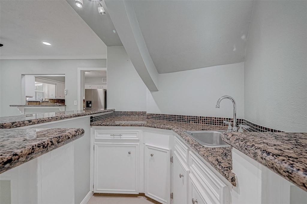 8110 Bent Oak Lane - Photo 9