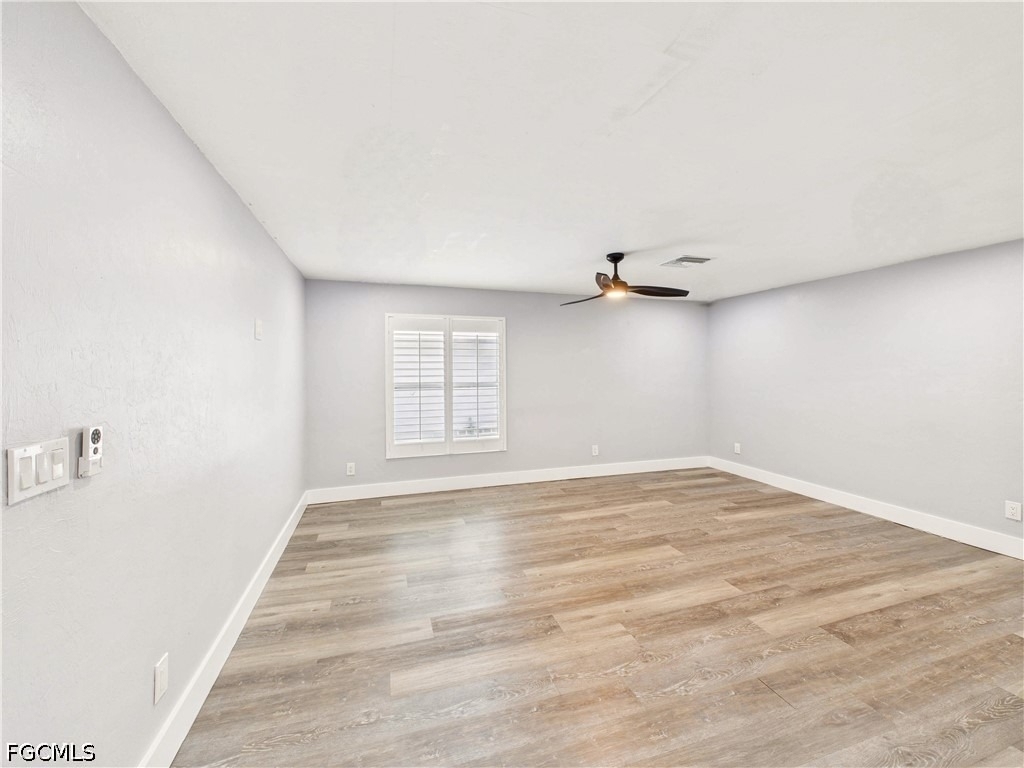 567 13th Street N - Photo 16