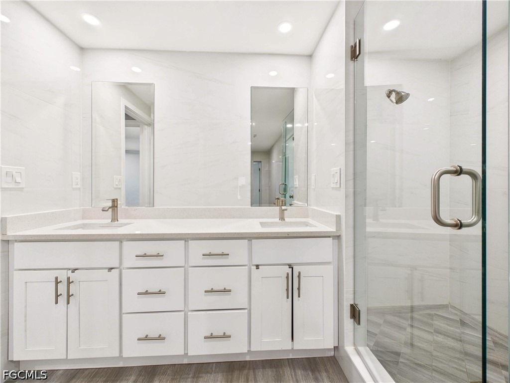 567 13th Street N - Photo 11