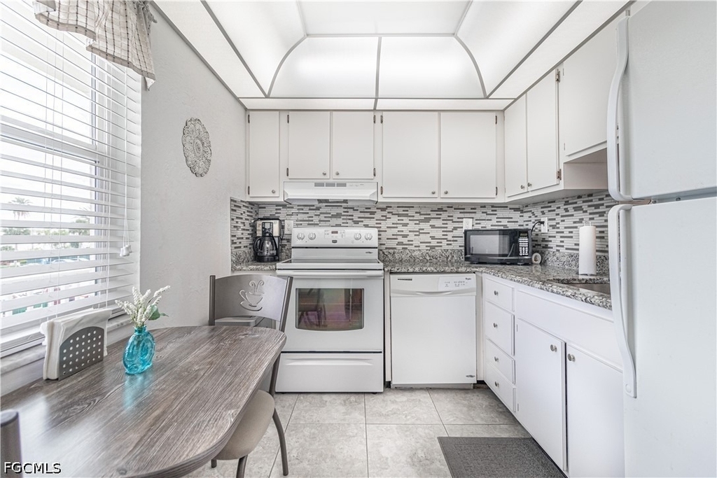 6220 Augusta Drive - Photo 1